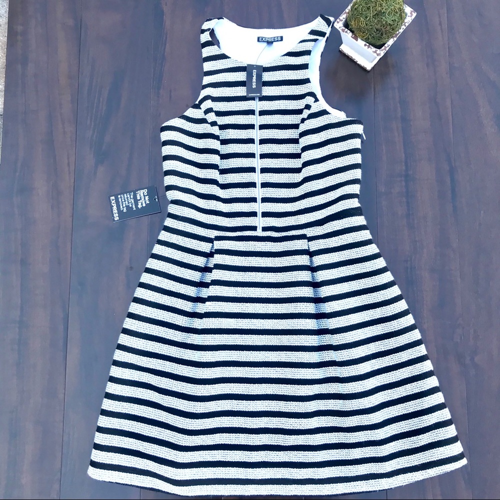 Express Black and White Sleeveless Dress SZ 8 NWT
